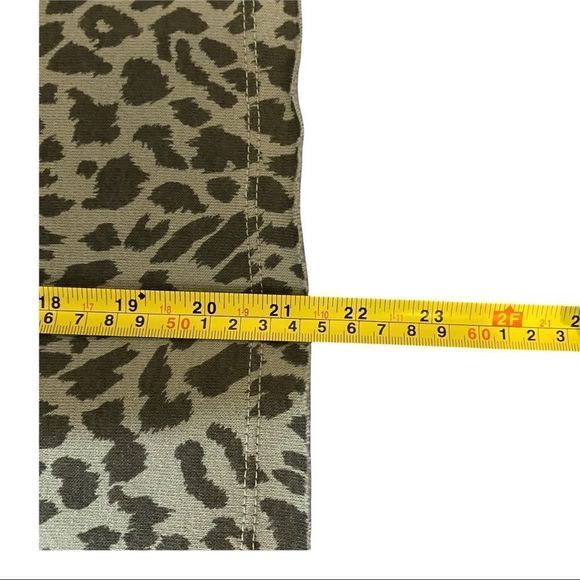 NWT American Eagle oversized Forever Cropped Turtleneck Sweatshirt green SIZE M - Picture 4 of 8